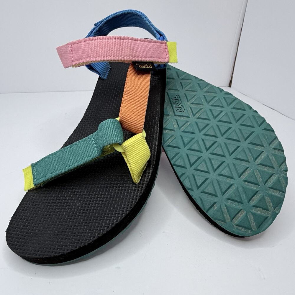 Teva 90’s Colorblock Straps Hook and Loop Sandals Girls Size 4 Outdoor Hiking